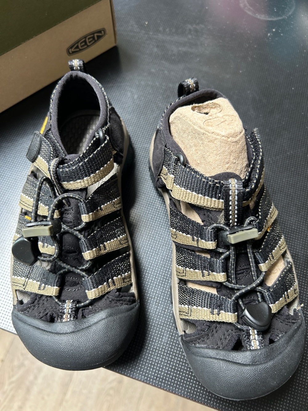 Keen Kids Black and Tan Active Water Sandals. NWT. Euro size 31 & 39